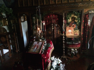 Праздничная икона святого Модеста на аналое